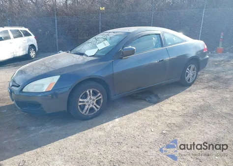 2005 Honda Accord 2.4 Ex z USA, uszkodzony, nr VIN 1HGCM72655A006844